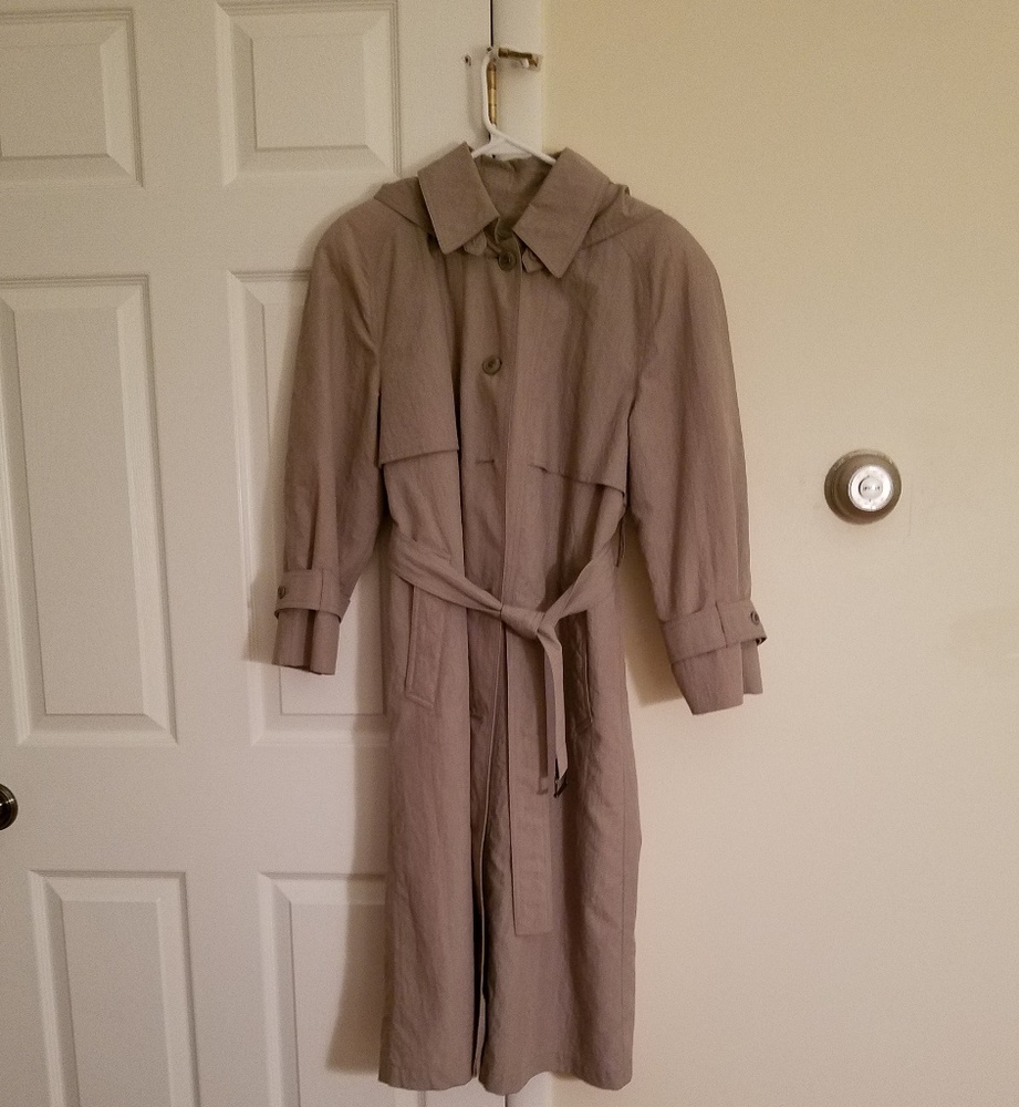 Trench Coat/All 20 to 30 dollar items are 3 for 50